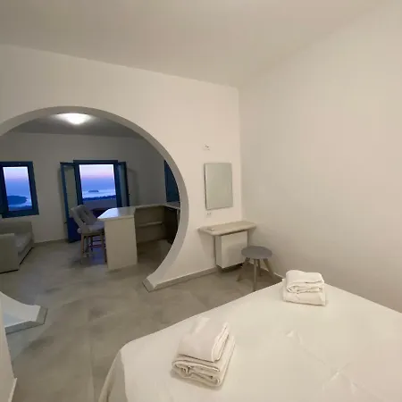 Holiday home Ena Santorini