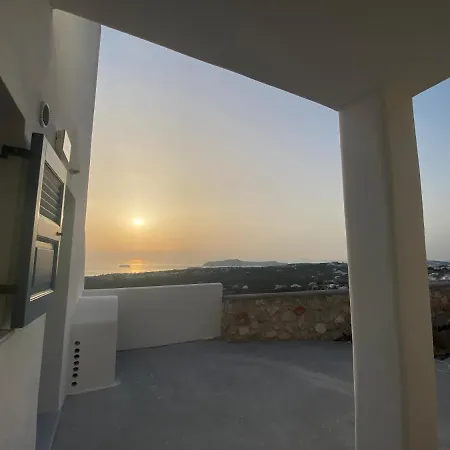 Holiday home Ena Santorini Pyrgos Kallistis