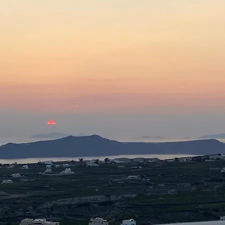 펜션 Ena Santorini *